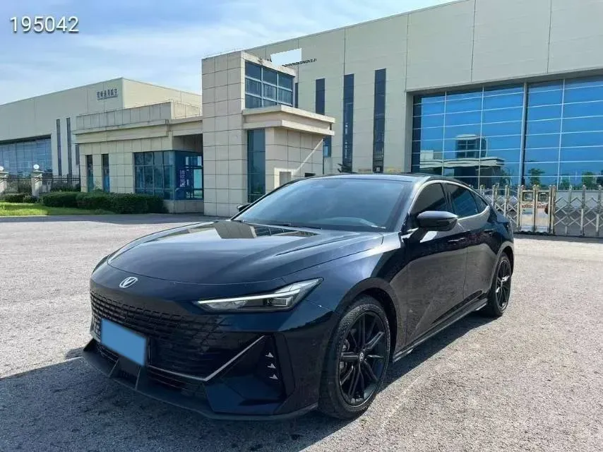 2023 ChangAn UNI-V 1.5T 188HP L4 7DCT,autocango,china used car exporter,china ev exporter,chinese used car exporter,chinese used ev exporter