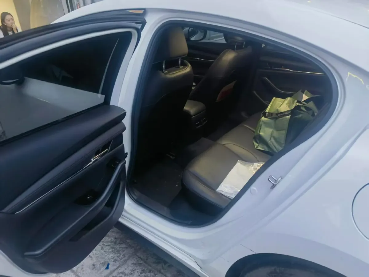2022 Mazda 3 Axela 2.0L 158HP L4 6AT,autocango,china used car exporter,china ev exporter,chinese used car exporter,chinese used ev exporter