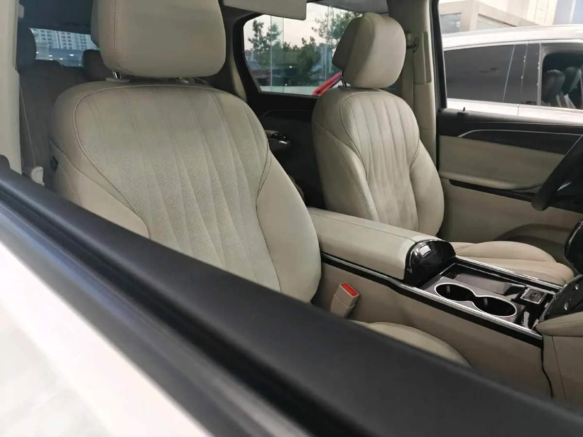 2023 Buick GL8 2.0T 237HP L4 9AT,autocango,china used car exporter,china ev exporter,chinese used car exporter,chinese used ev exporter