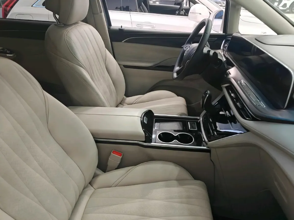 2023 Buick GL8 2.0T 237HP L4 9AT,autocango,china used car exporter,china ev exporter,chinese used car exporter,chinese used ev exporter