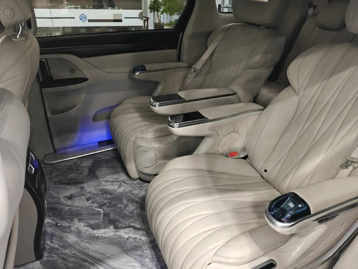 2023 Buick GL8 2.0T 237HP L4 9AT,autocango,china used car exporter,china ev exporter,chinese used car exporter,chinese used ev exporter