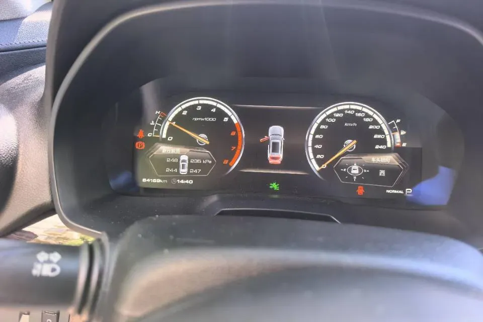 2017 WEY VV7 2.0T 234HP L4 7DCT,autocango,china used car exporter,china ev exporter,chinese used car exporter,chinese used ev exporter
