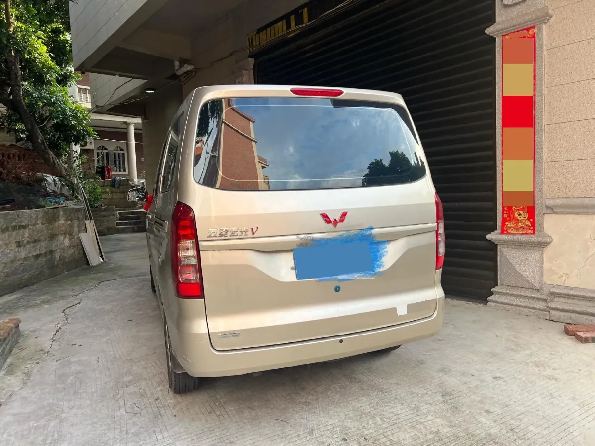 2021 WuLing HongGuang V 1.5L 99HP L4 6MT,autocango,china used car exporter,china ev exporter,chinese used car exporter,chinese used ev exporter