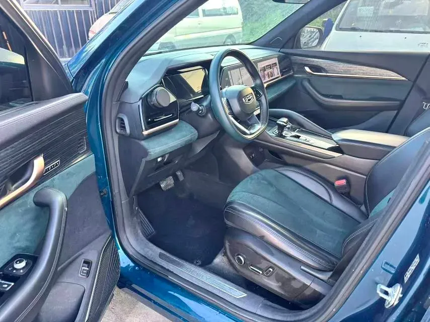 2021 Geely Monjaro 2.0T 218HP L4 7DCT,autocango,china used car exporter,china ev exporter,chinese used car exporter,chinese used ev exporter