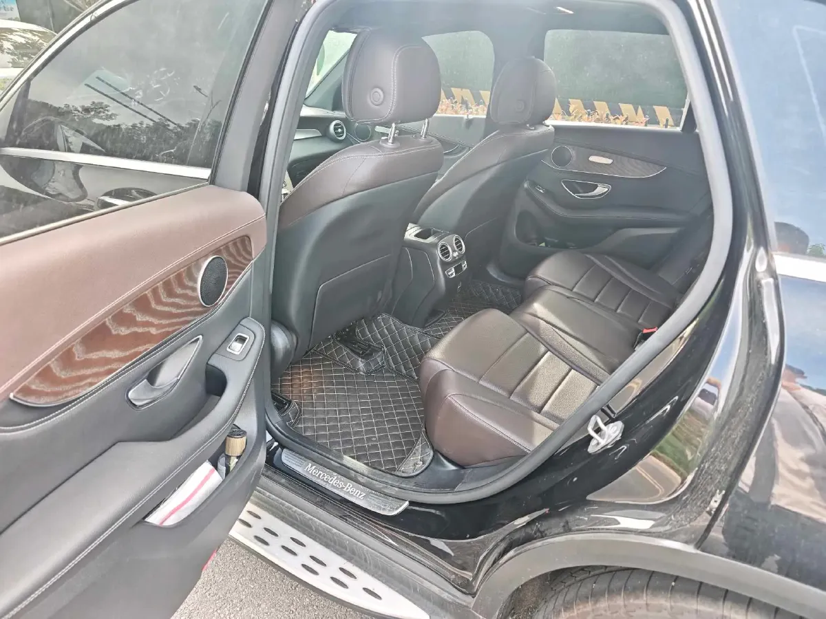 2021 Mercedes-Benz GLC Class 2.0T 258HP L4 9AT,autocango,china used car exporter,china ev exporter,chinese used car exporter,chinese used ev exporter