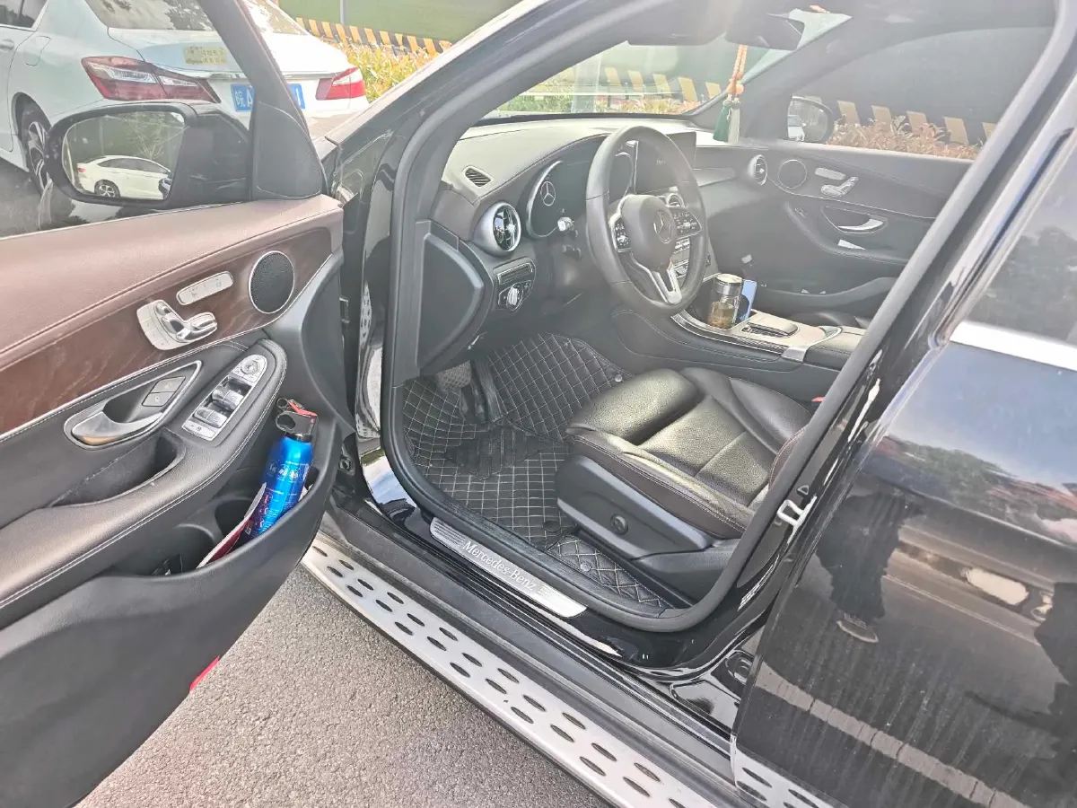 2021 Mercedes-Benz GLC Class 2.0T 258HP L4 9AT,autocango,china used car exporter,china ev exporter,chinese used car exporter,chinese used ev exporter
