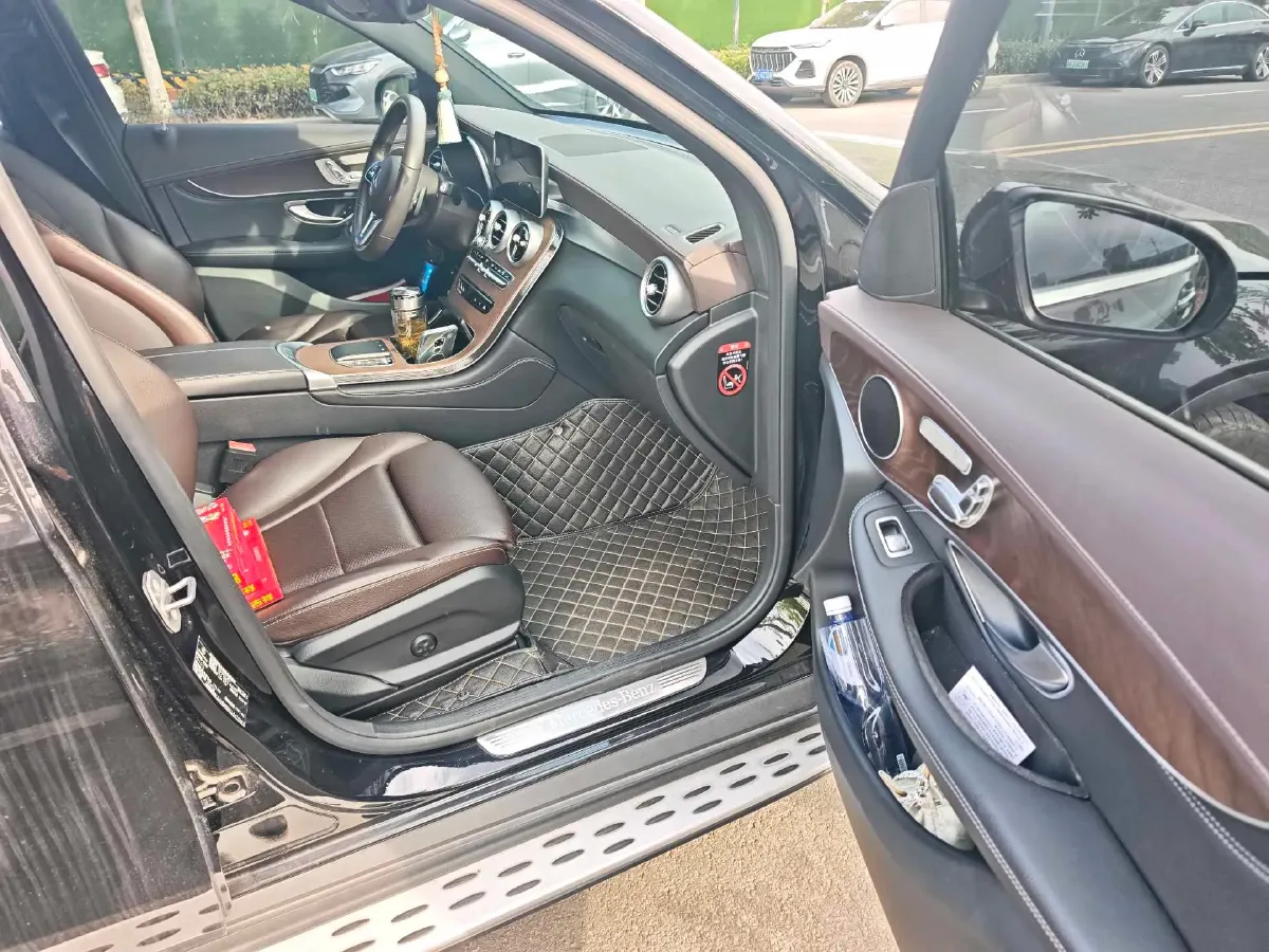 2021 Mercedes-Benz GLC Class 2.0T 258HP L4 9AT,autocango,china used car exporter,china ev exporter,chinese used car exporter,chinese used ev exporter