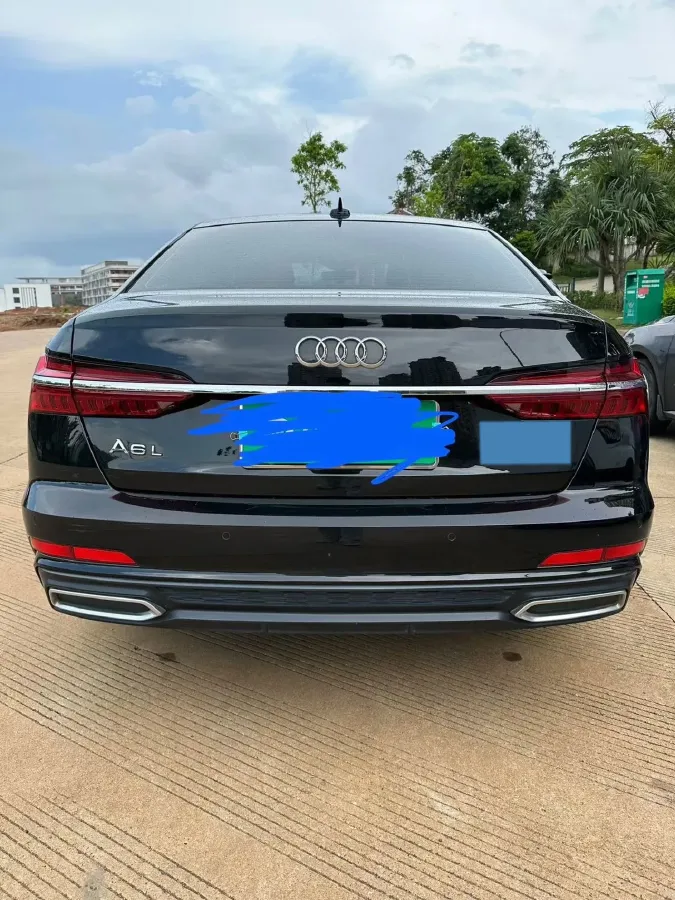 2021 Audi A6L 2.0T 224HP L4 7DCT,autocango,china used car exporter,china ev exporter,chinese used car exporter,chinese used ev exporter