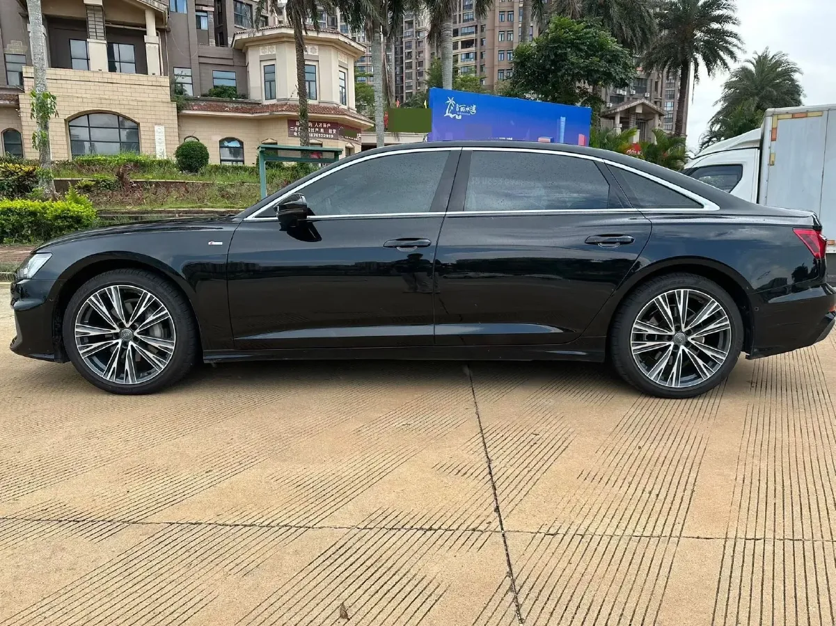 2021 Audi A6L 2.0T 224HP L4 7DCT,autocango,china used car exporter,china ev exporter,chinese used car exporter,chinese used ev exporter