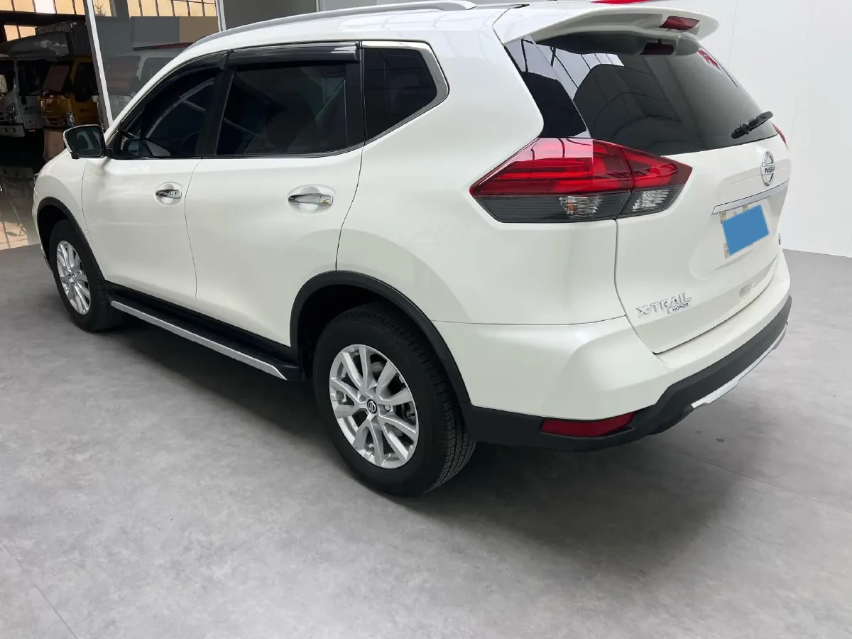 2023 Nissan X-Trail 2.0L 151HP L4 CVT,autocango,china used car exporter,china ev exporter,chinese used car exporter,chinese used ev exporter