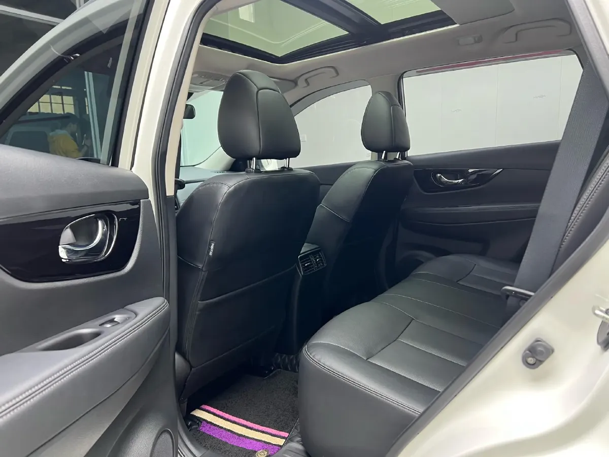 2023 Nissan X-Trail 2.0L 151HP L4 CVT,autocango,china used car exporter,china ev exporter,chinese used car exporter,chinese used ev exporter