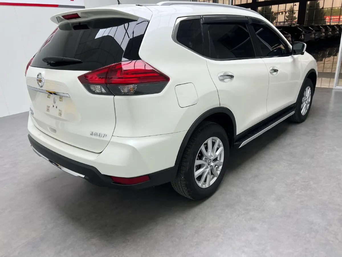 2023 Nissan X-Trail 2.0L 151HP L4 CVT,autocango,china used car exporter,china ev exporter,chinese used car exporter,chinese used ev exporter