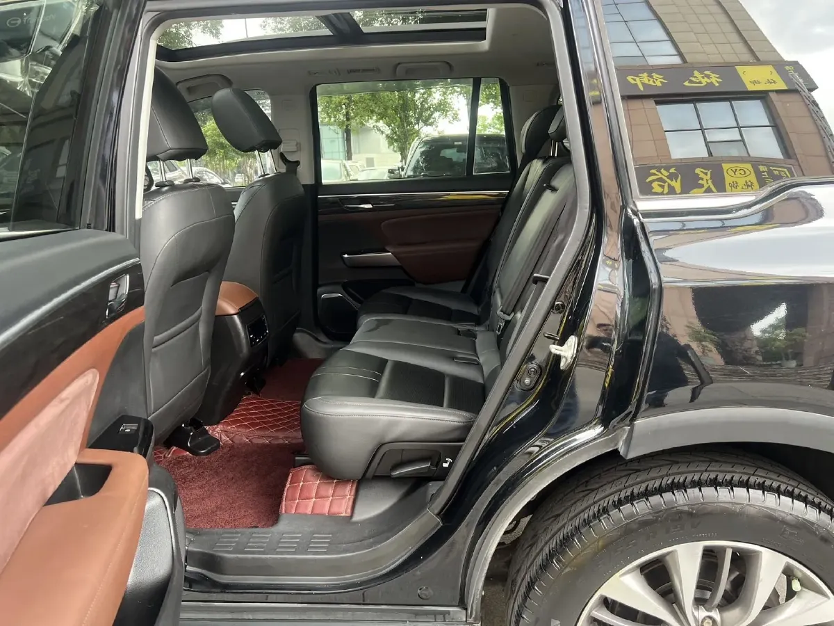 2017 GAC Trumpchi GS8 2.0T 201HP L4 6AT,autocango,china used car exporter,china ev exporter,chinese used car exporter,chinese used ev exporter