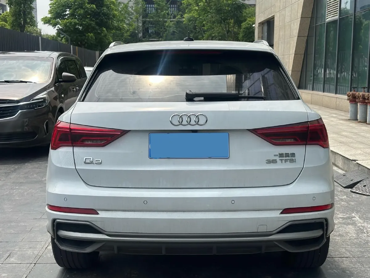 2022 Audi Q3 1.4T 150HP L4 7DCT,autocango,china used car exporter,china ev exporter,chinese used car exporter,chinese used ev exporter