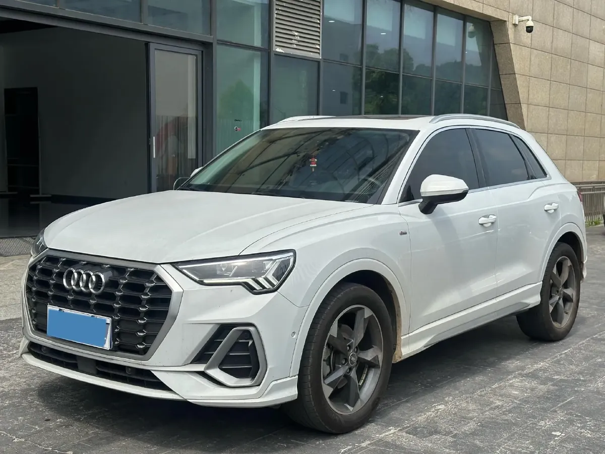2022 Audi Q3 1.4T 150HP L4 7DCT,autocango,china used car exporter,china ev exporter,chinese used car exporter,chinese used ev exporter