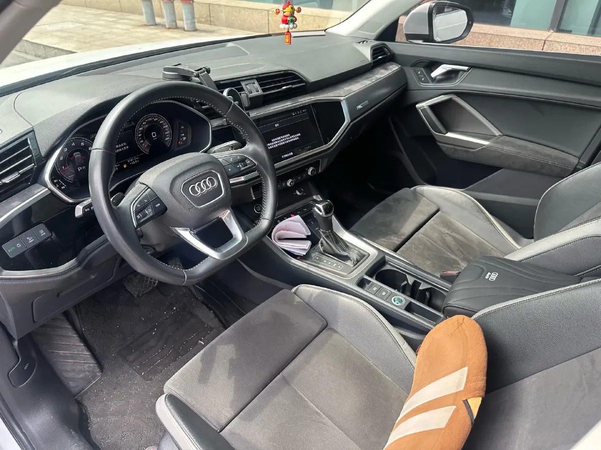 2022 Audi Q3 1.4T 150HP L4 7DCT,autocango,china used car exporter,china ev exporter,chinese used car exporter,chinese used ev exporter