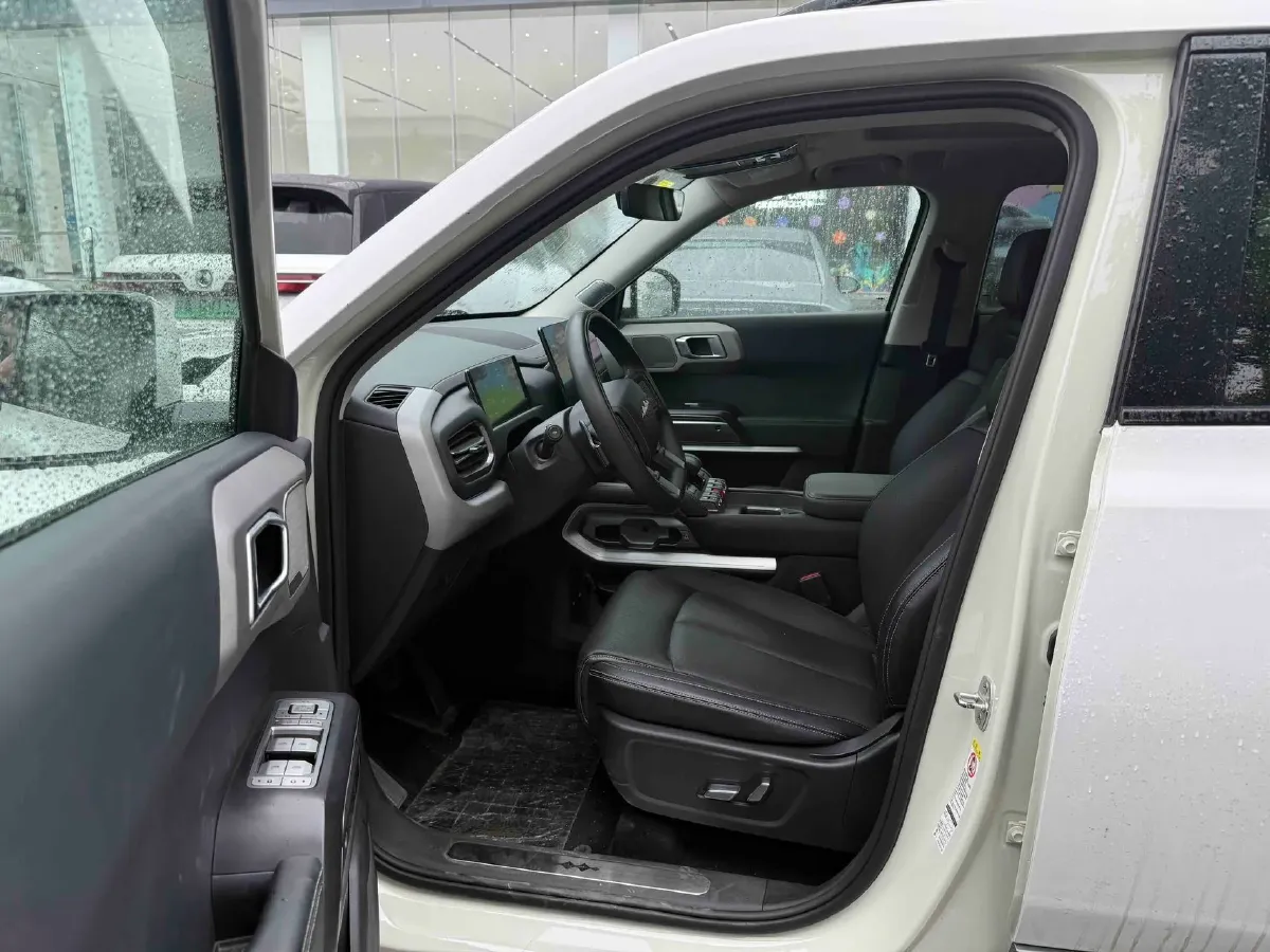 2025 FangChengBao Tai 3 BEV,autocango,china used car exporter,china ev exporter,chinese used car exporter,chinese used ev exporter