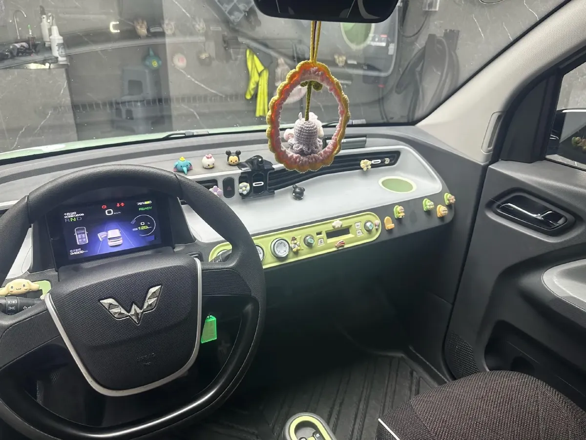 2021 WuLing HongGuang MINI EV BEV 13.9KWH,autocango,china used car exporter,china ev exporter,chinese used car exporter,chinese used ev exporter