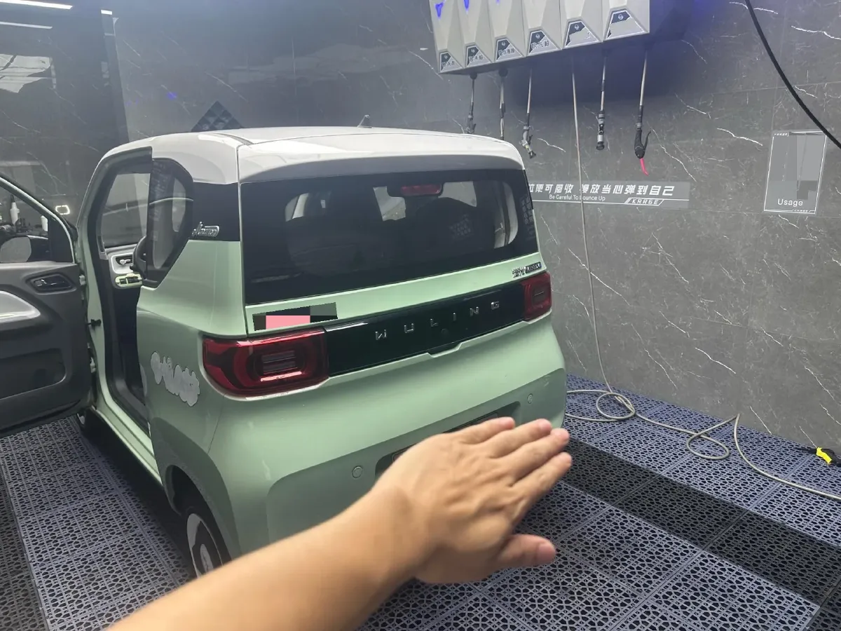 2021 WuLing HongGuang MINI EV BEV 13.9KWH,autocango,china used car exporter,china ev exporter,chinese used car exporter,chinese used ev exporter