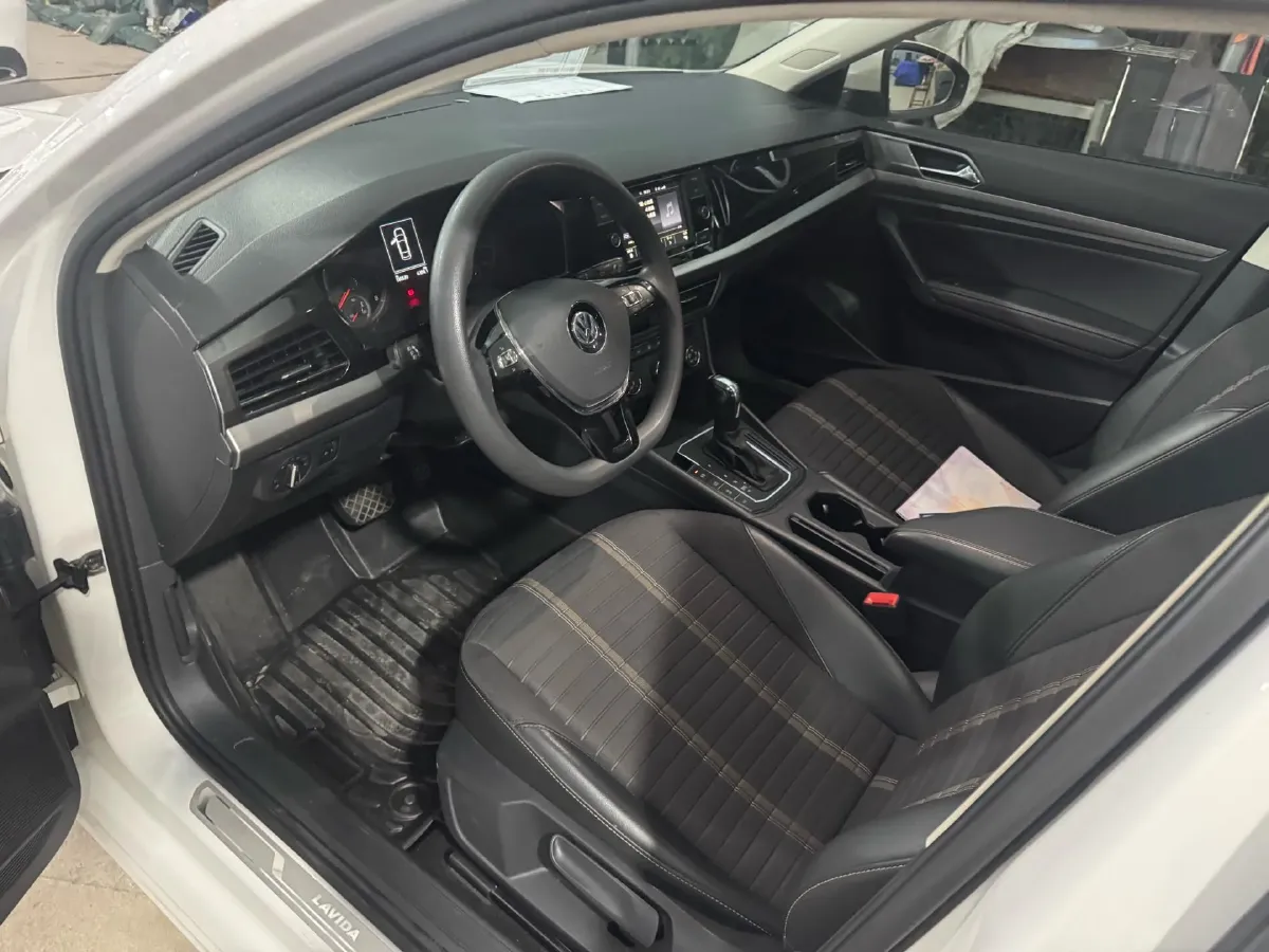 2018 Skoda Karoq 1.4T 150HP L4 7DCT,autocango,china used car exporter,china ev exporter,chinese used car exporter,chinese used ev exporter