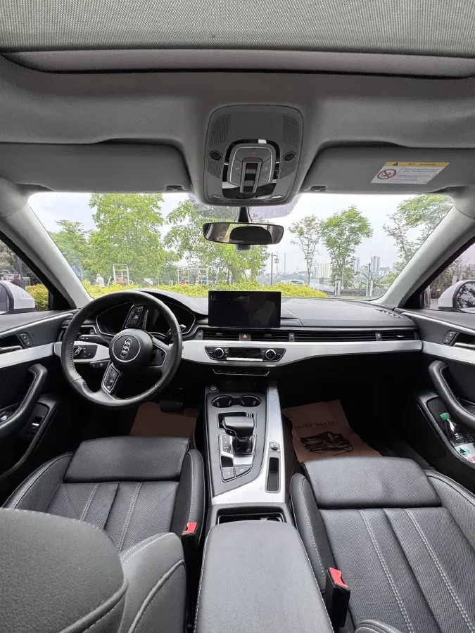 2020 Audi A4L 2.0T 190HP L4 7DCT,autocango,china used car exporter,china ev exporter,chinese used car exporter,chinese used ev exporter
