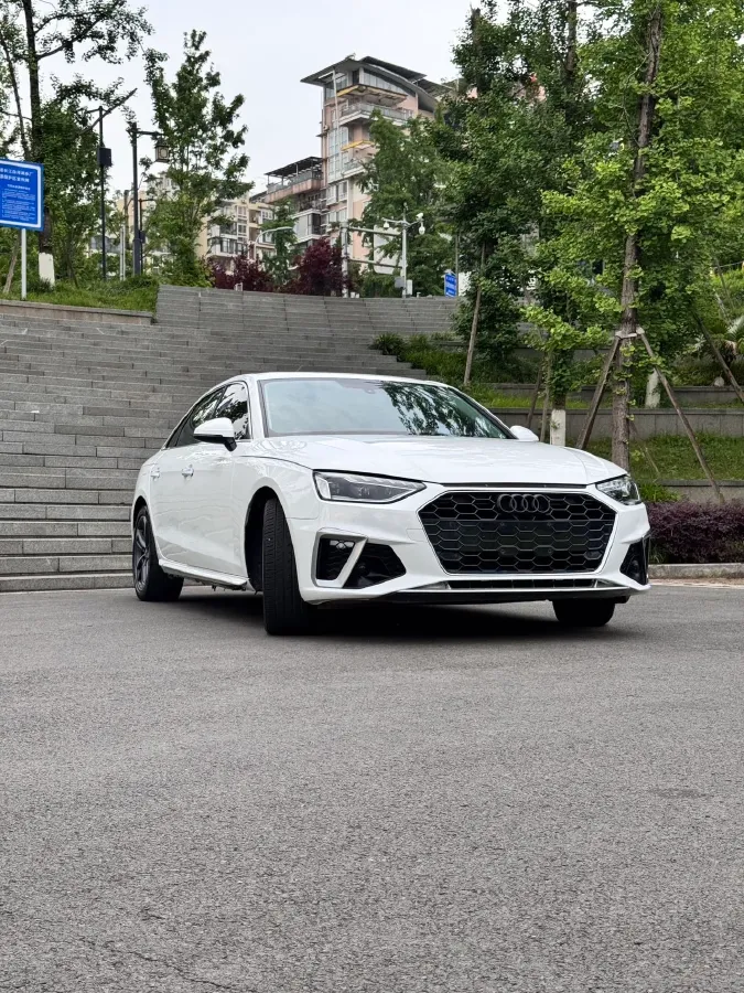 2020 Audi A4L 2.0T 190HP L4 7DCT,autocango,china used car exporter,china ev exporter,chinese used car exporter,chinese used ev exporter