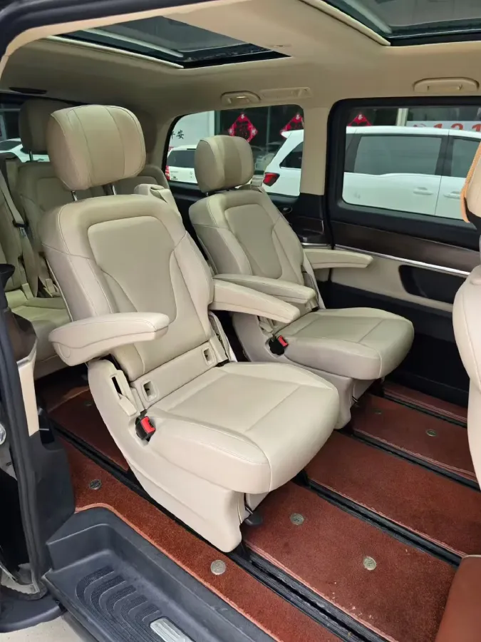 2020 Mercedes-Benz V Class 2.0T 211HP L4 9AT,autocango,china used car exporter,china ev exporter,chinese used car exporter,chinese used ev exporter