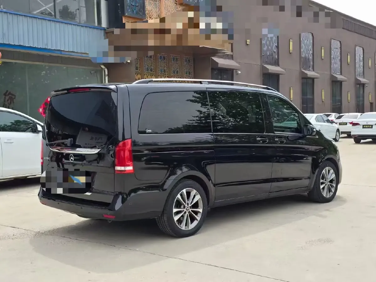2020 Mercedes-Benz V Class 2.0T 211HP L4 9AT,autocango,china used car exporter,china ev exporter,chinese used car exporter,chinese used ev exporter