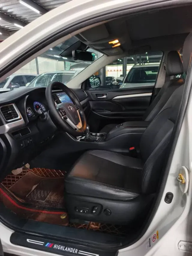 2021 Toyota Highlander 2.0T 220HP L4 6AT,autocango,china used car exporter,china ev exporter,chinese used car exporter,chinese used ev exporter