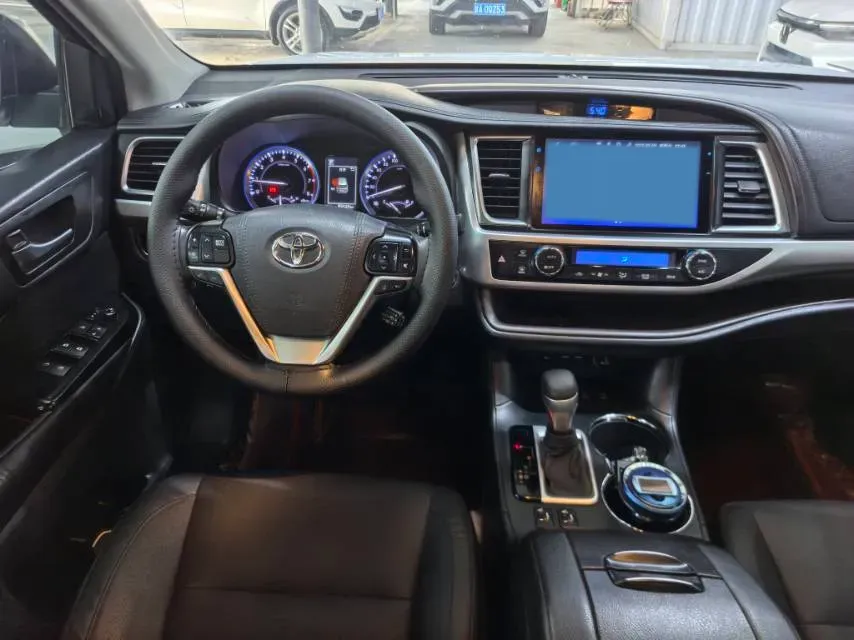 2021 Toyota Highlander 2.0T 220HP L4 6AT,autocango,china used car exporter,china ev exporter,chinese used car exporter,chinese used ev exporter