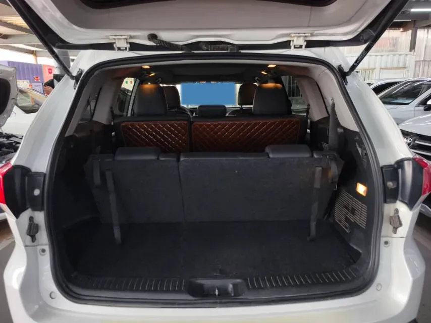2021 Toyota Highlander 2.0T 220HP L4 6AT,autocango,china used car exporter,china ev exporter,chinese used car exporter,chinese used ev exporter