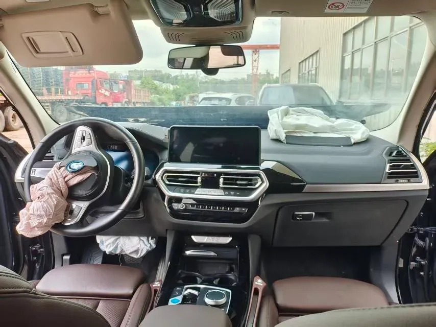 2024 BMW iX3 BEV 80KWH,autocango,china used car exporter,china ev exporter,chinese used car exporter,chinese used ev exporter
