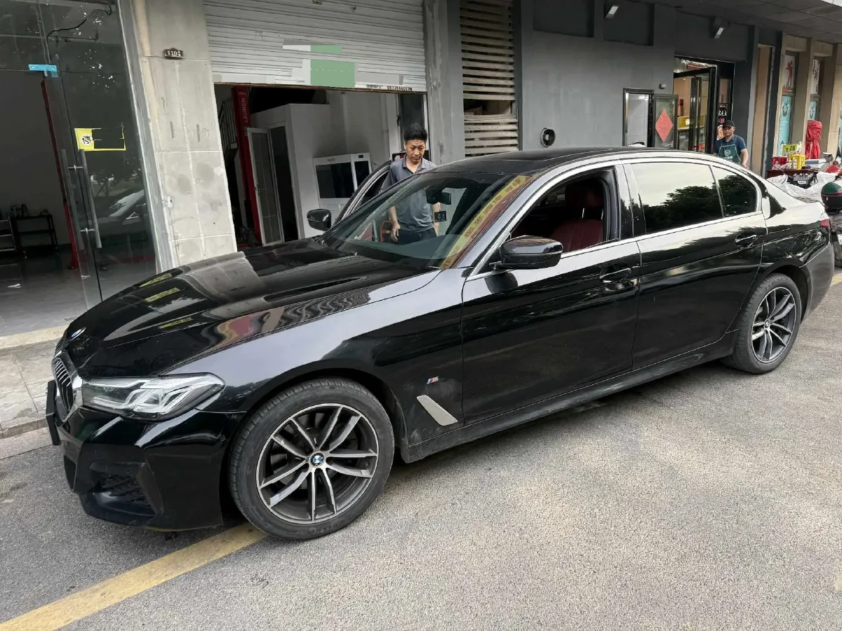 2022 BMW 5 Series 2.0T 184HP L4 8AT,autocango,china used car exporter,china ev exporter,chinese used car exporter,chinese used ev exporter
