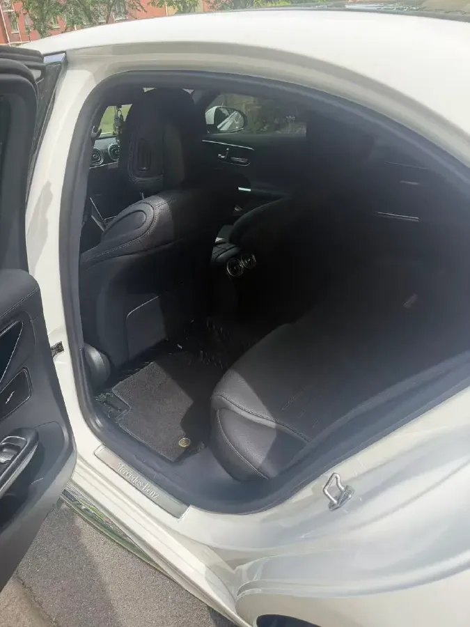 2023 Mercedes-Benz C Class 1.5T 204HP L4 9AT,autocango,china used car exporter,china ev exporter,chinese used car exporter,chinese used ev exporter
