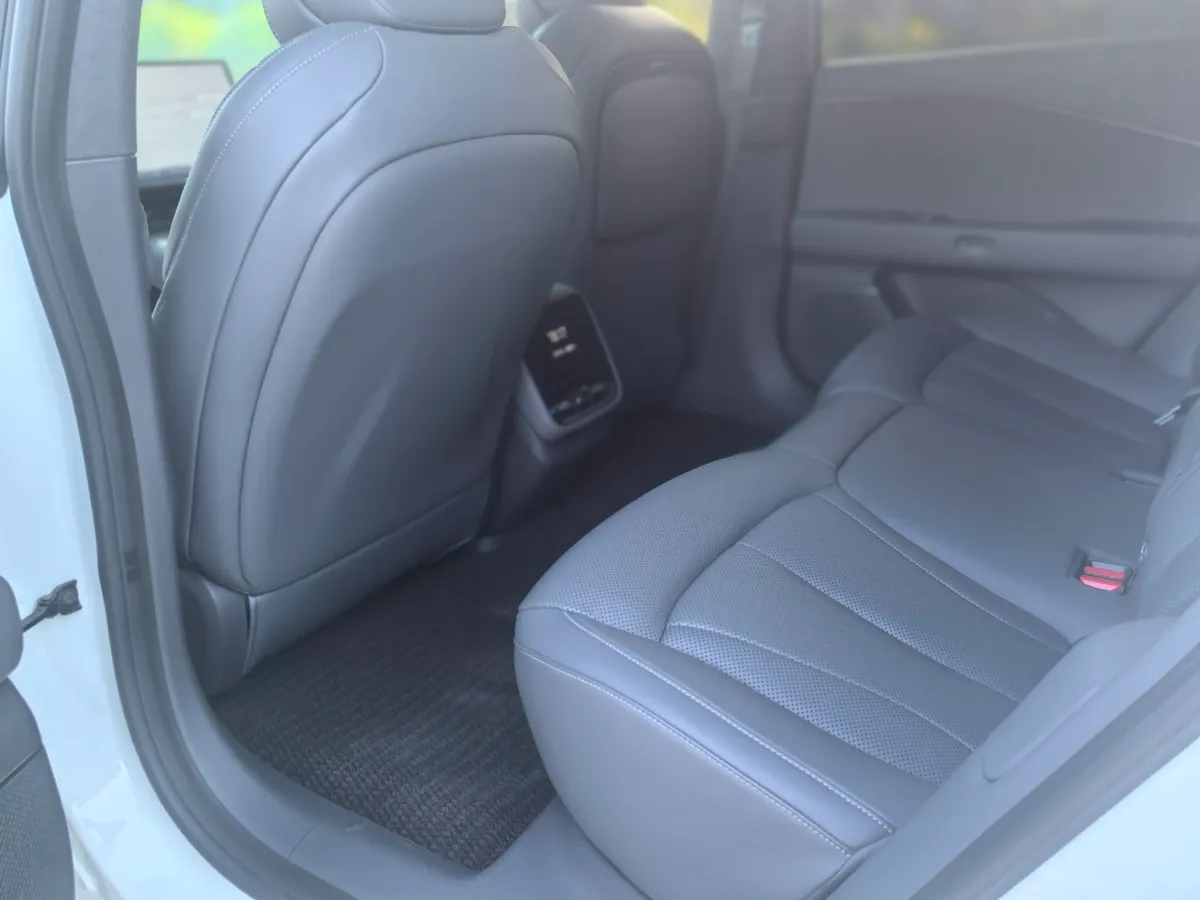 2024 Xpeng P7+ BEV 60.7KWH,autocango,china used car exporter,china ev exporter,chinese used car exporter,chinese used ev exporter
