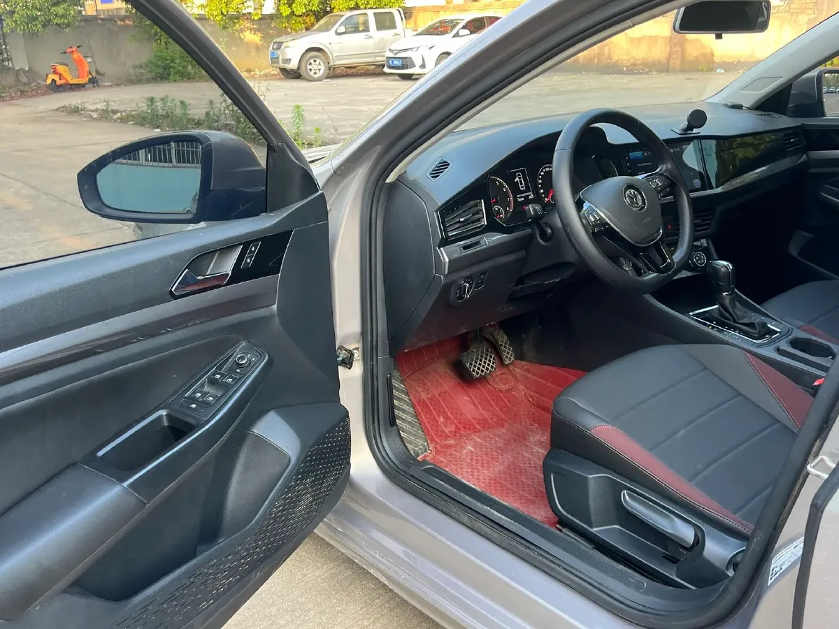 2019 Bestune T77 1.2T 143HP L4 7DCT,autocango,china used car exporter,china ev exporter,chinese used car exporter,chinese used ev exporter