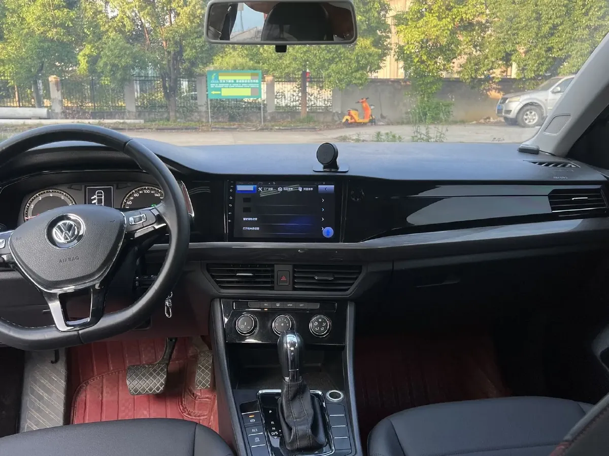 2019 Bestune T77 1.2T 143HP L4 7DCT,autocango,china used car exporter,china ev exporter,chinese used car exporter,chinese used ev exporter