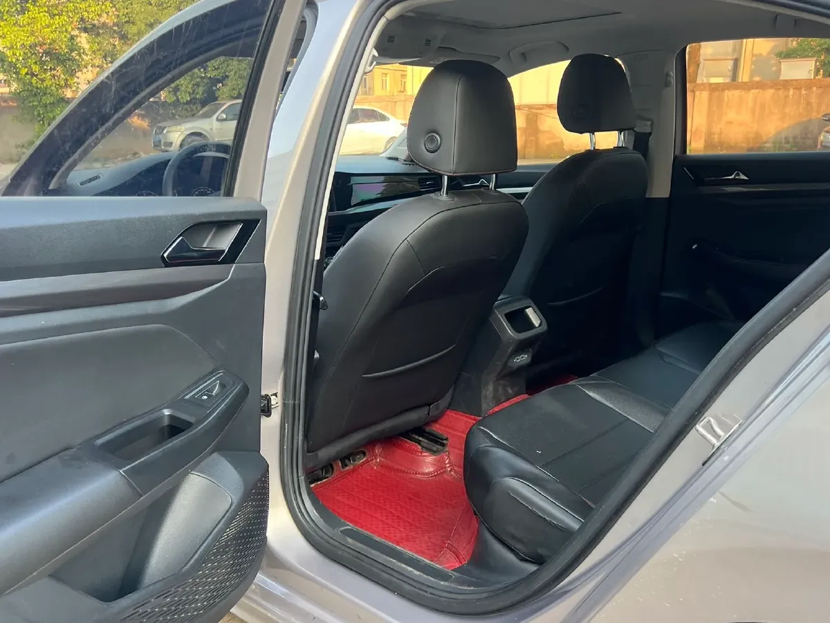 2019 Bestune T77 1.2T 143HP L4 7DCT,autocango,china used car exporter,china ev exporter,chinese used car exporter,chinese used ev exporter