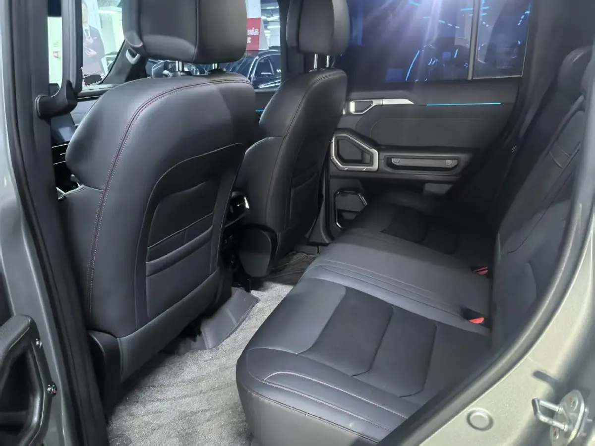 2023 Jetour Traveller 2.0T 254HP L4 7DCT,autocango,china used car exporter,china ev exporter,chinese used car exporter,chinese used ev exporter