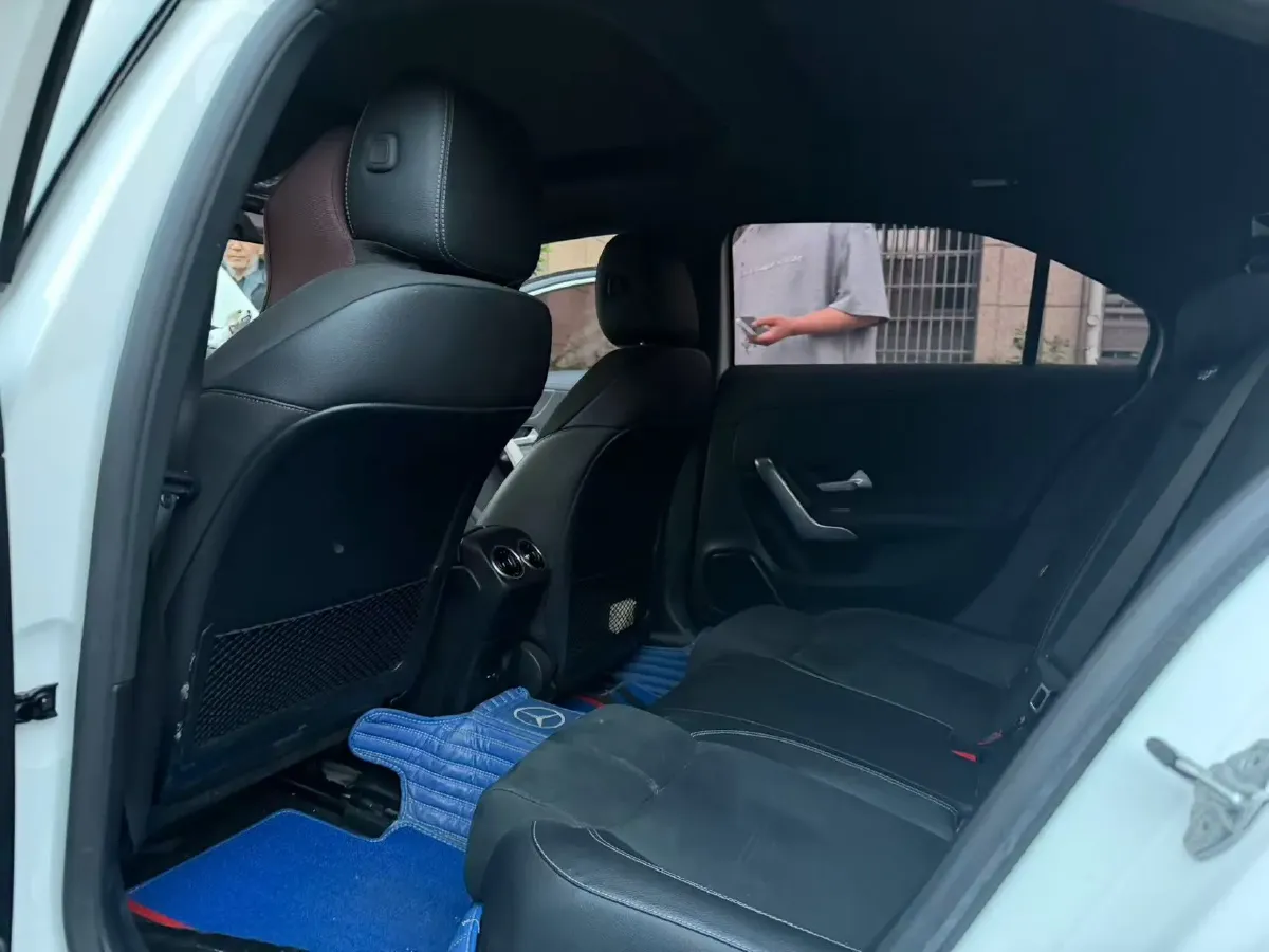 2021 Mercedes-Benz A Class 1.3T 163HP L4 7DCT,autocango,china used car exporter,china ev exporter,chinese used car exporter,chinese used ev exporter