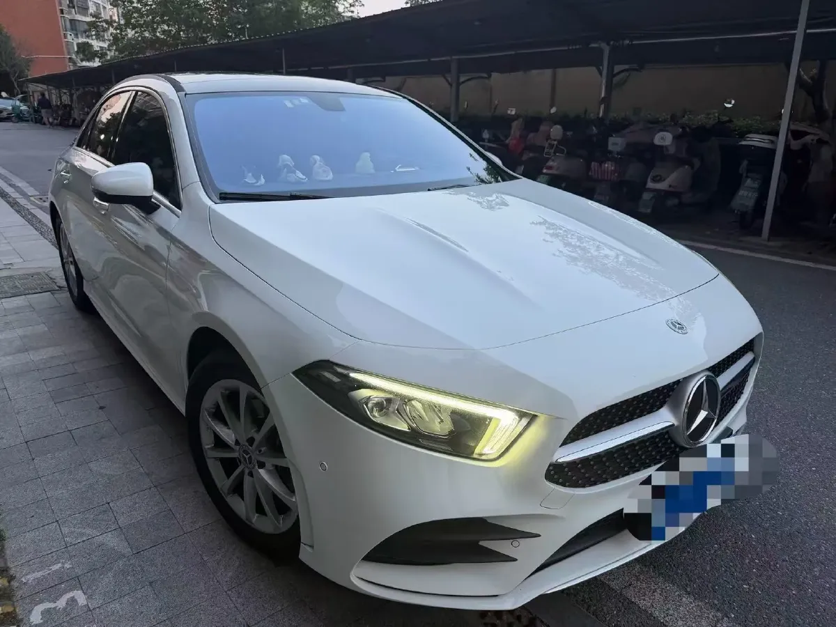 2021 Mercedes-Benz A Class 1.3T 163HP L4 7DCT,autocango,china used car exporter,china ev exporter,chinese used car exporter,chinese used ev exporter