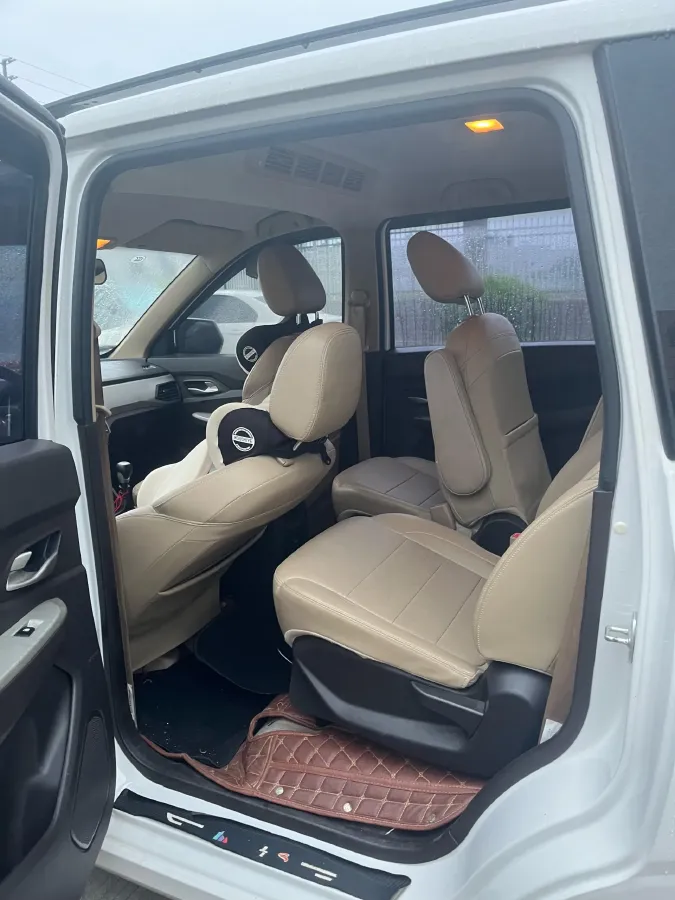 2019 WuLing HongGuang 1.5L 99HP L4 6MT,autocango,china used car exporter,china ev exporter,chinese used car exporter,chinese used ev exporter