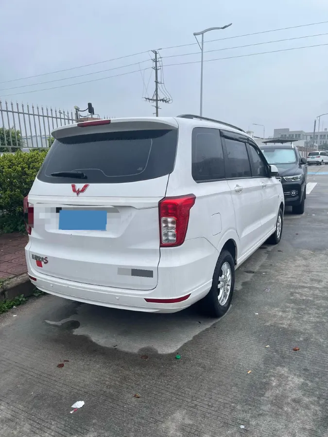 2019 WuLing HongGuang 1.5L 99HP L4 6MT,autocango,china used car exporter,china ev exporter,chinese used car exporter,chinese used ev exporter