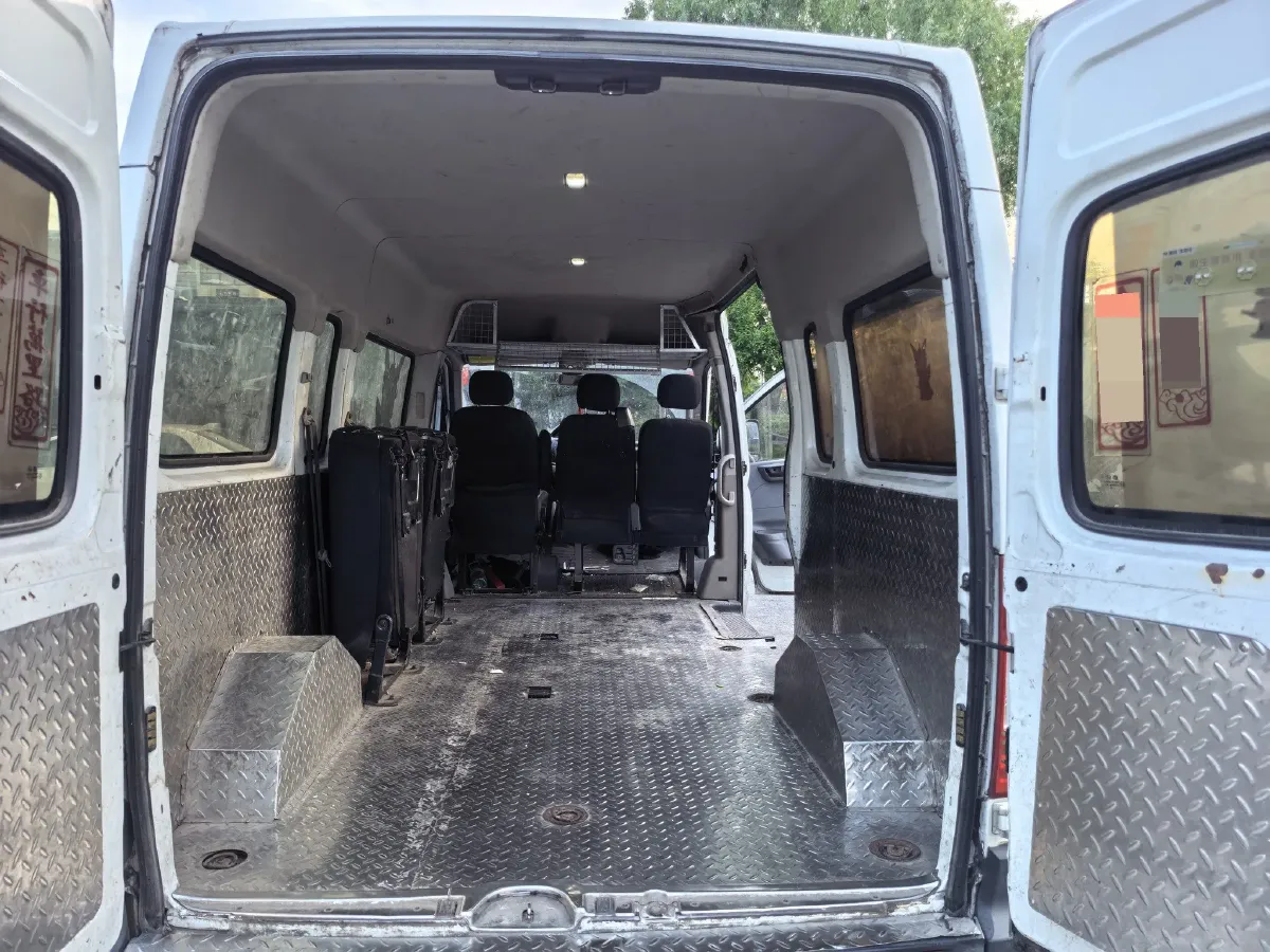 2020 MAXUS XinTu V80 2.5T 136HP L4 6MT,autocango,china used car exporter,china ev exporter,chinese used car exporter,chinese used ev exporter