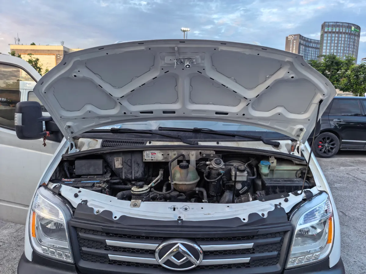 2020 MAXUS XinTu V80 2.5T 136HP L4 6MT,autocango,china used car exporter,china ev exporter,chinese used car exporter,chinese used ev exporter