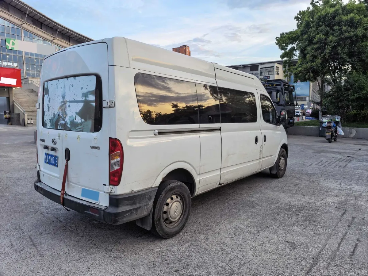 2020 MAXUS XinTu V80 2.5T 136HP L4 6MT,autocango,china used car exporter,china ev exporter,chinese used car exporter,chinese used ev exporter