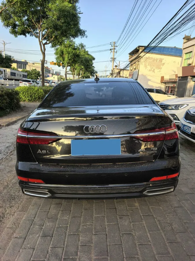 2021 Audi A6L 2.0T 190HP L4 7DCT,autocango,china used car exporter,china ev exporter,chinese used car exporter,chinese used ev exporter