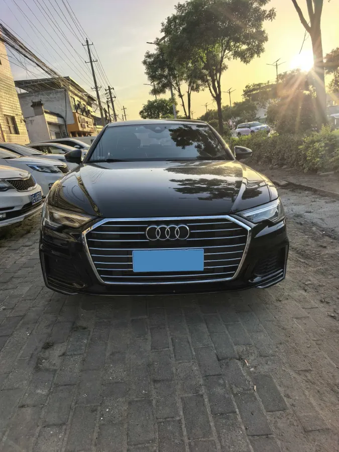 2021 Audi A6L 2.0T 190HP L4 7DCT,autocango,china used car exporter,china ev exporter,chinese used car exporter,chinese used ev exporter