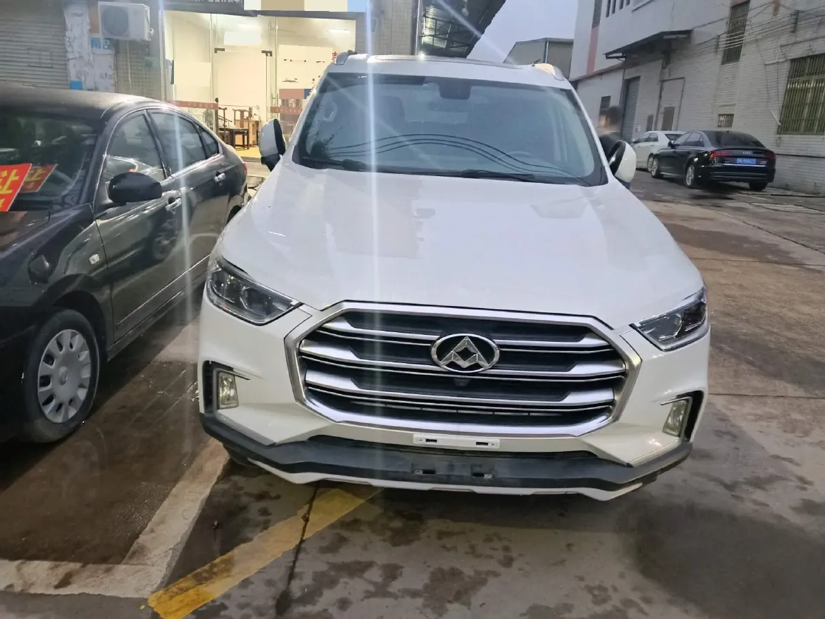 2017 MAXUS D90 2.0T 224HP L4 6AT,autocango,china used car exporter,china ev exporter,chinese used car exporter,chinese used ev exporter