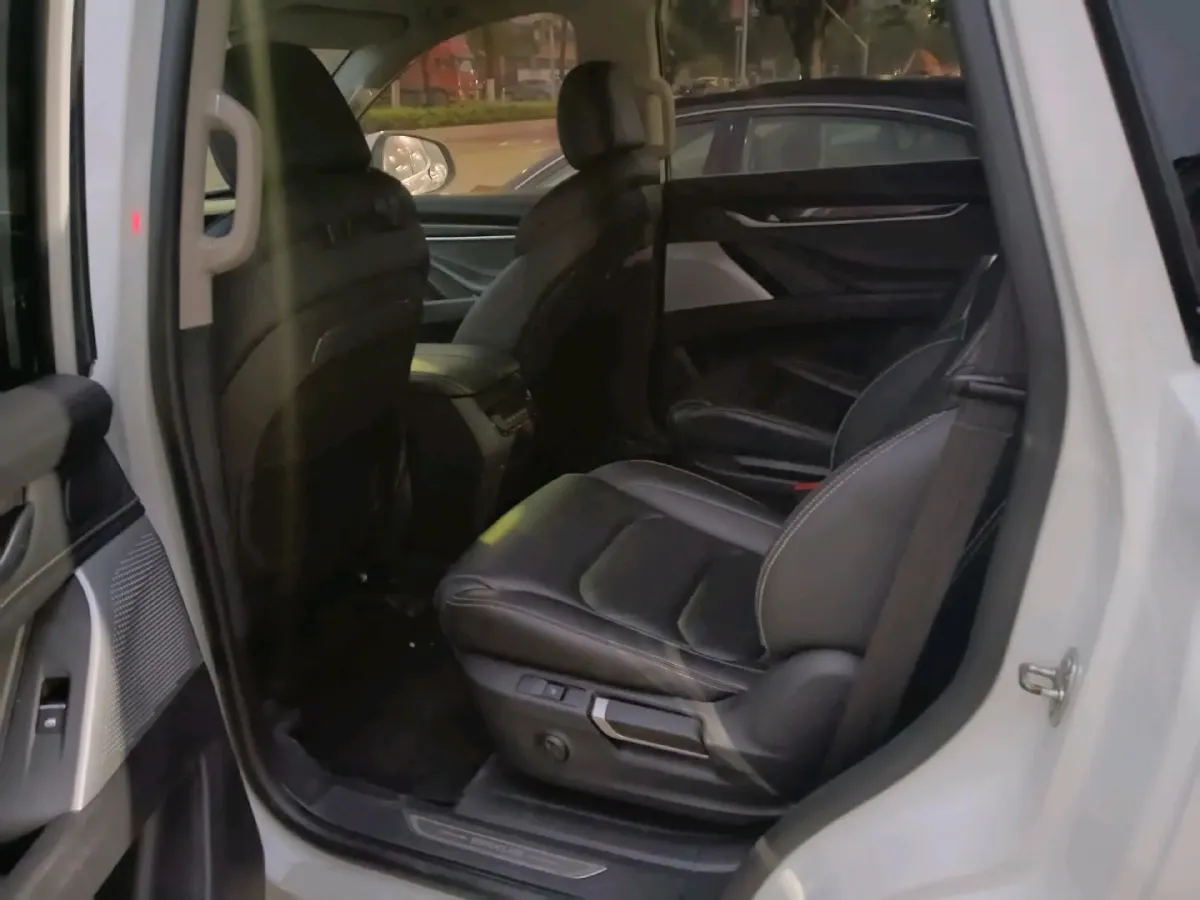2017 MAXUS D90 2.0T 224HP L4 6AT,autocango,china used car exporter,china ev exporter,chinese used car exporter,chinese used ev exporter
